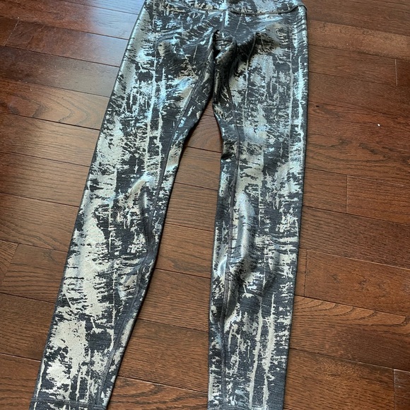 lululemon athletica Black and Gray Leggings - Picture 2 of 5